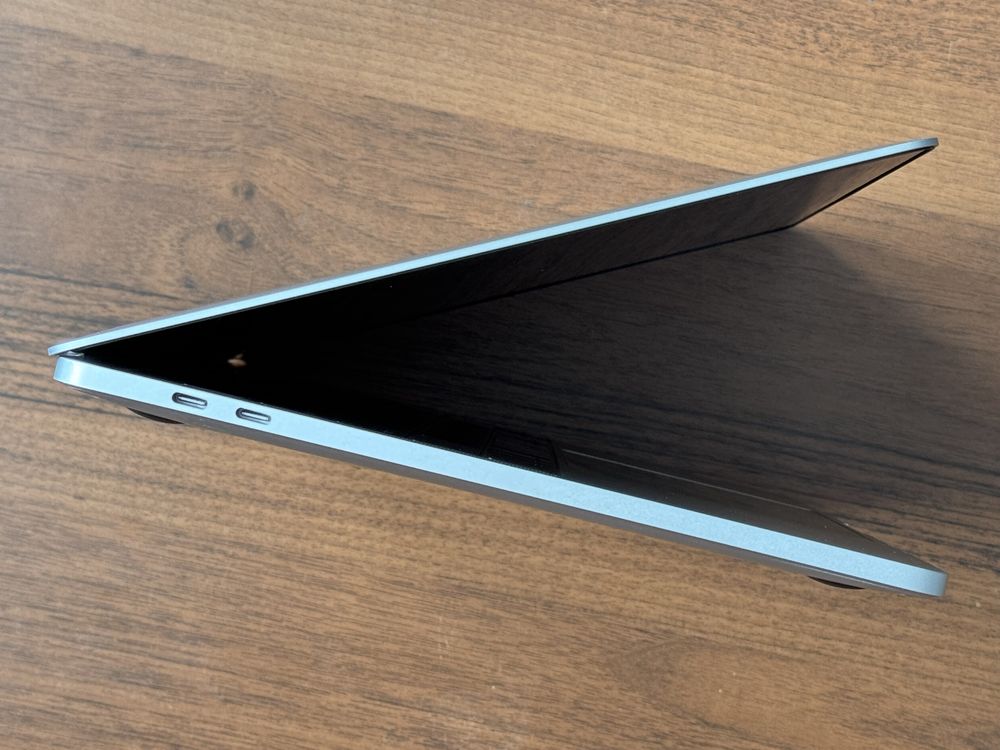 MacBook Pro 13 2019 16/256 gb