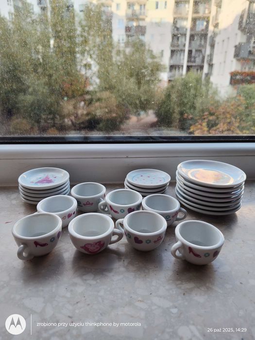 Zestaw serwis do herbaty porcelanowy fliżanki, + Lalka Elza.