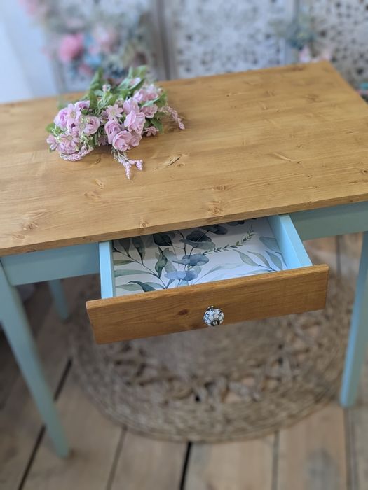 Stół kuchenny z szufladką z czasów PRL