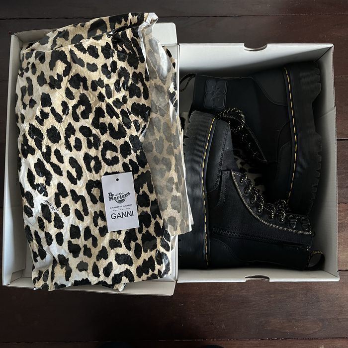 GANNI Dr Martens - Edicao especial, como Novas