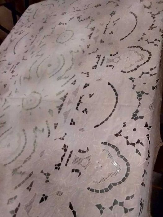 Toalha bordado da Madeira (com 12 guardanapos), artigo Nacional