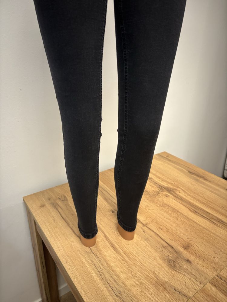 Czarne spodnie mid waist skinny roz S|M