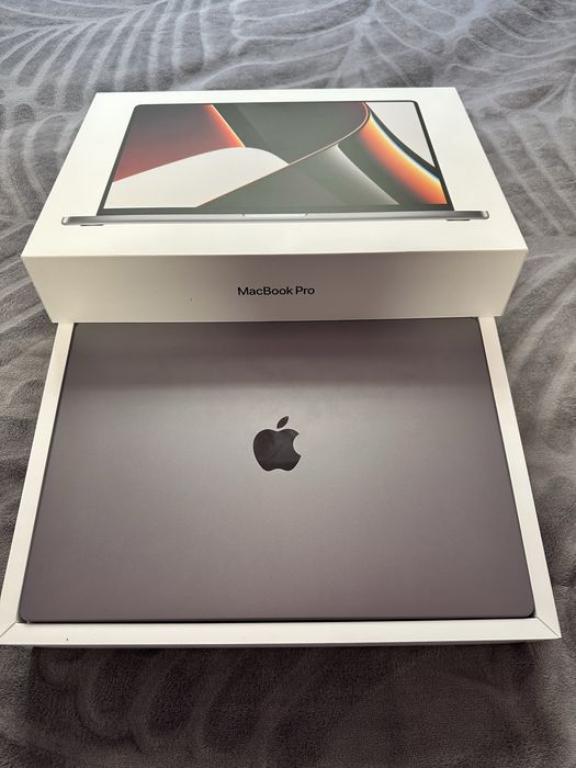 Ноутбук MacBook Pro 2021 з чипом M1 Pro