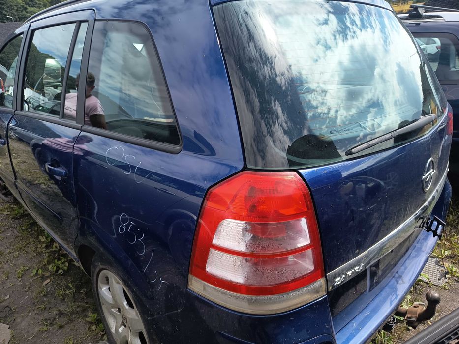 Opel Zafira B Lift Z21B wszystkie części FV transport/dostawa