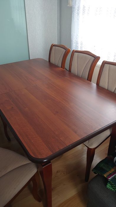 Stół z 6 krzesłami