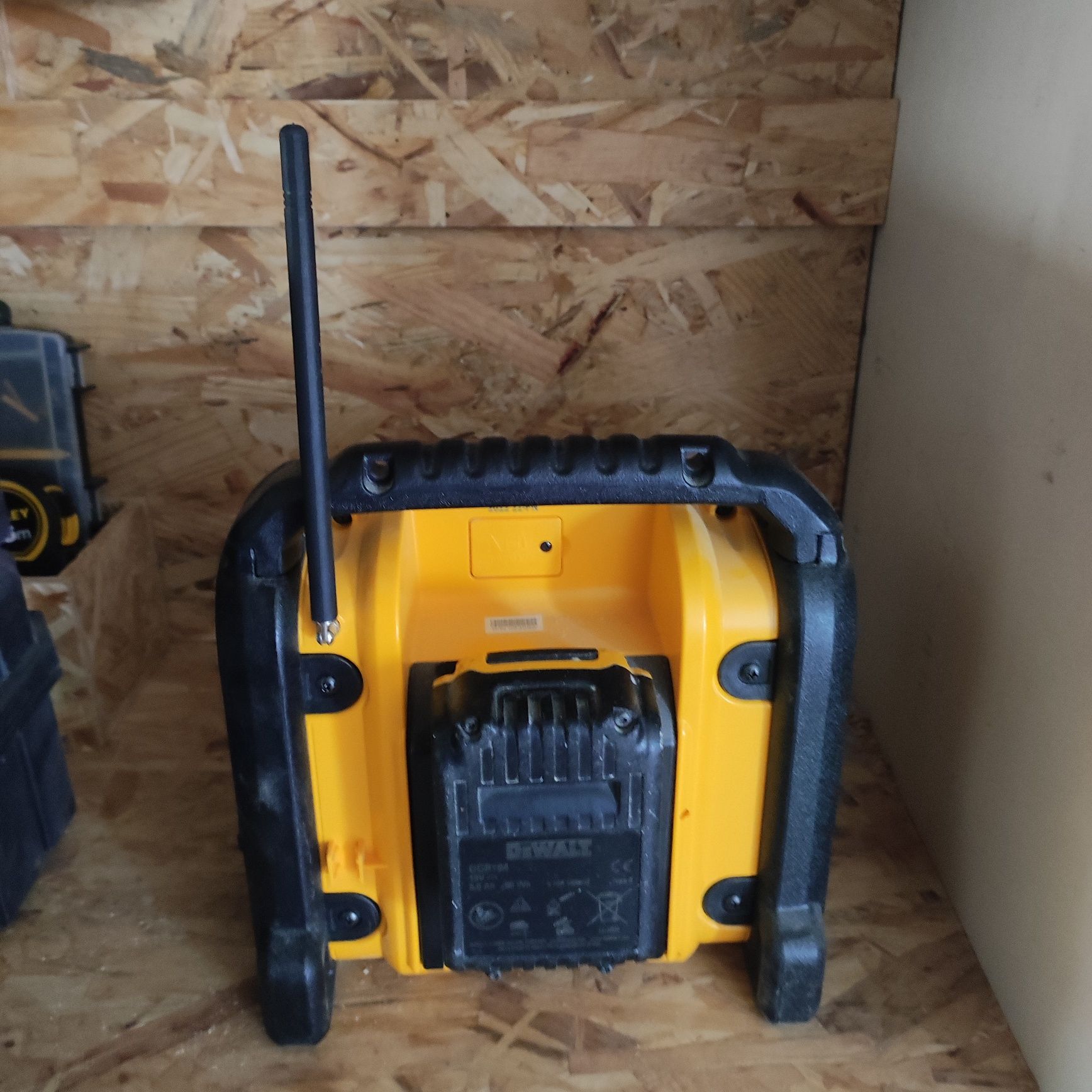 Dewalt rádio 18v