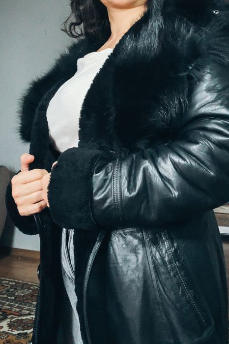 Натуральна дублянка з хутряним капюшоном. Зимове шкіряне пальто