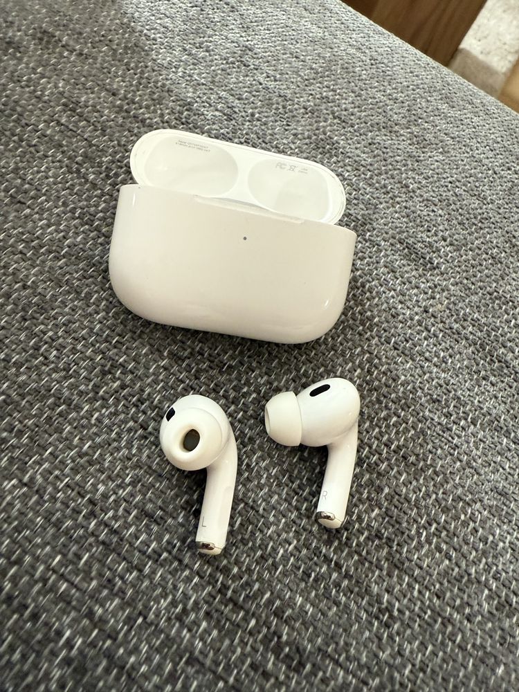 AirPods pro 2.