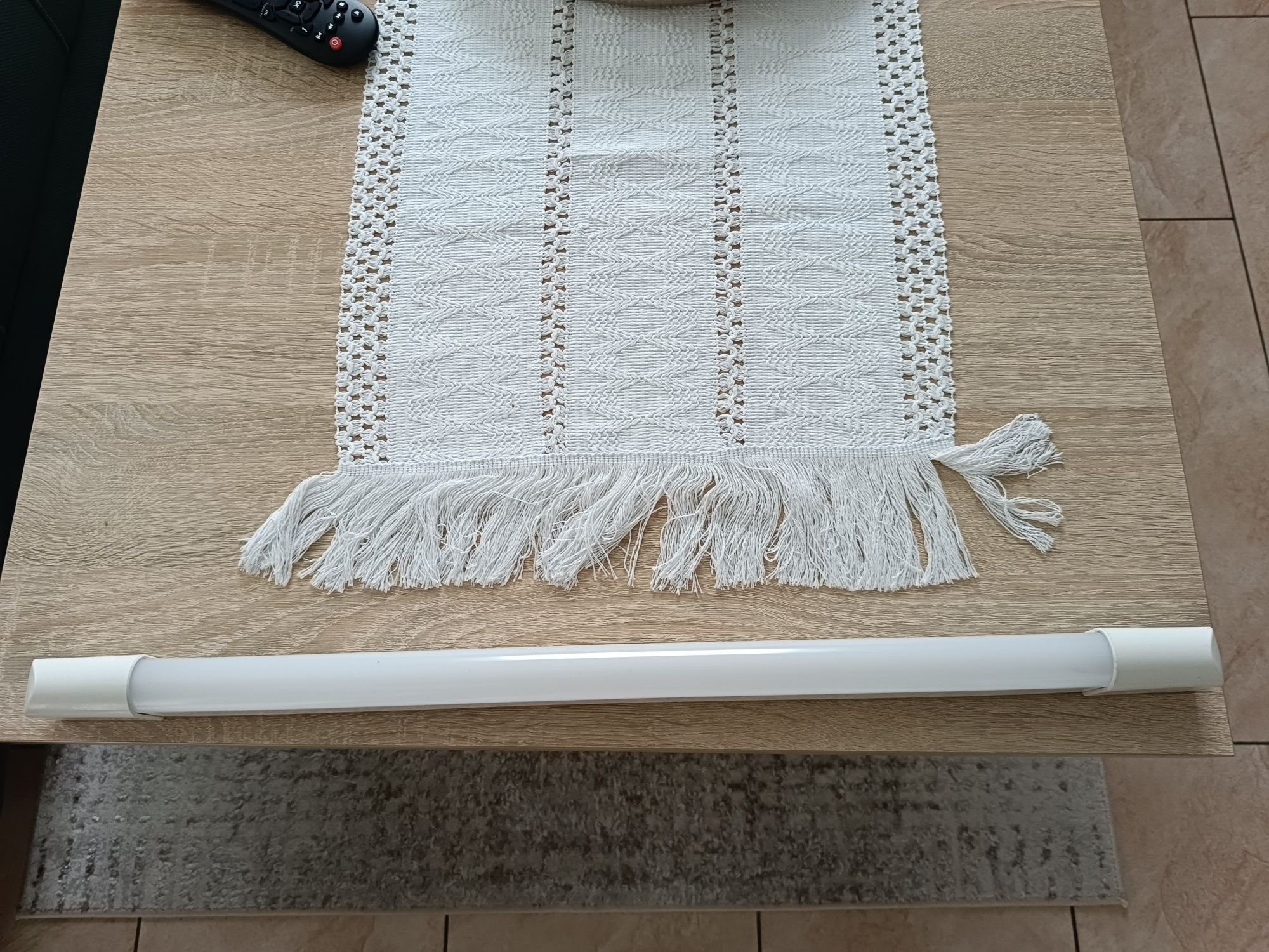 Lampa Ansult do oświetlenia blatu i  do szafy światlo  3000K