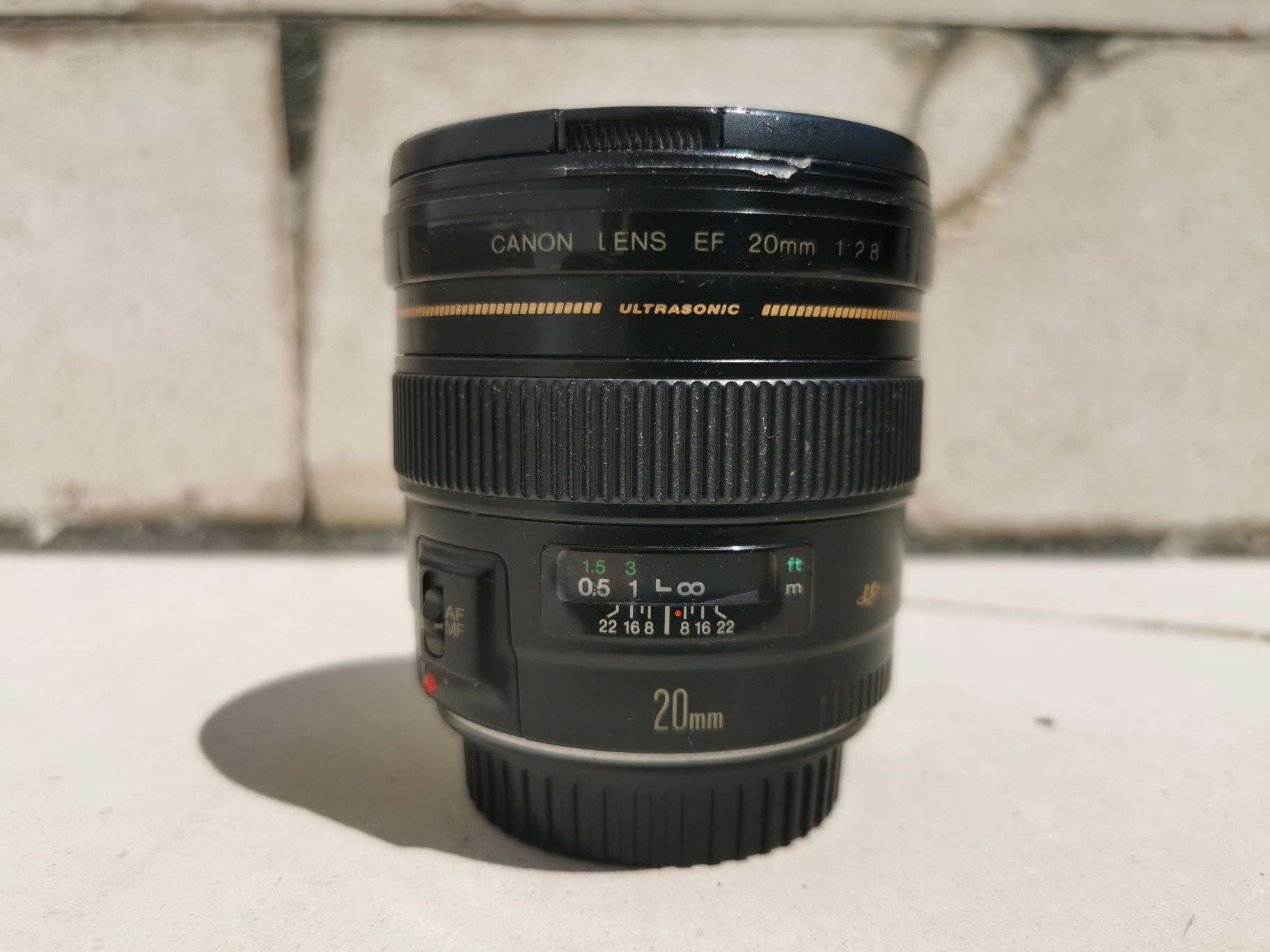 Canon Lens EF 20mm F/2.8 USM