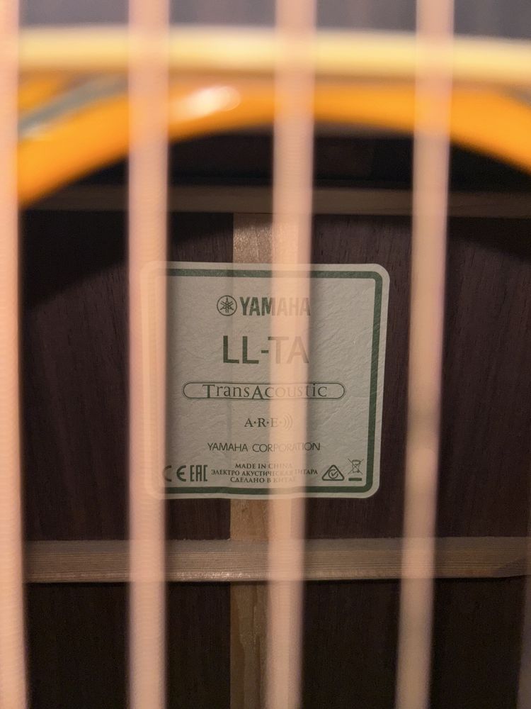 Guitarra Yamaha LL TA VT