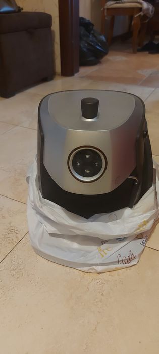 Продам на  запчасти рожковую кофемашину saeco