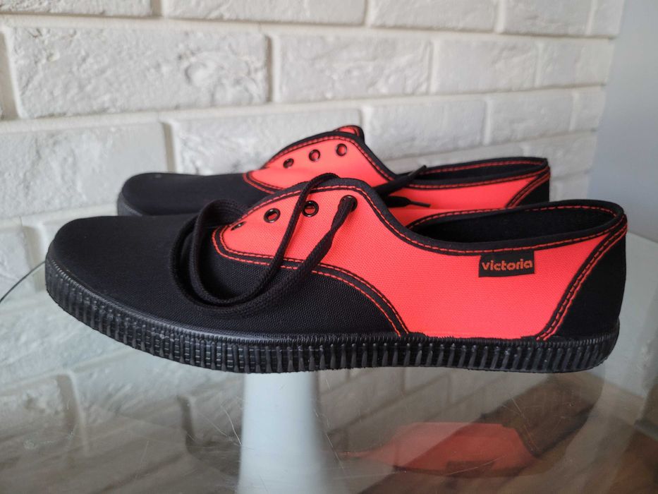 Buty tenisówki trampki Victoria NOWE kolor : FUKSJA rozmiar 42