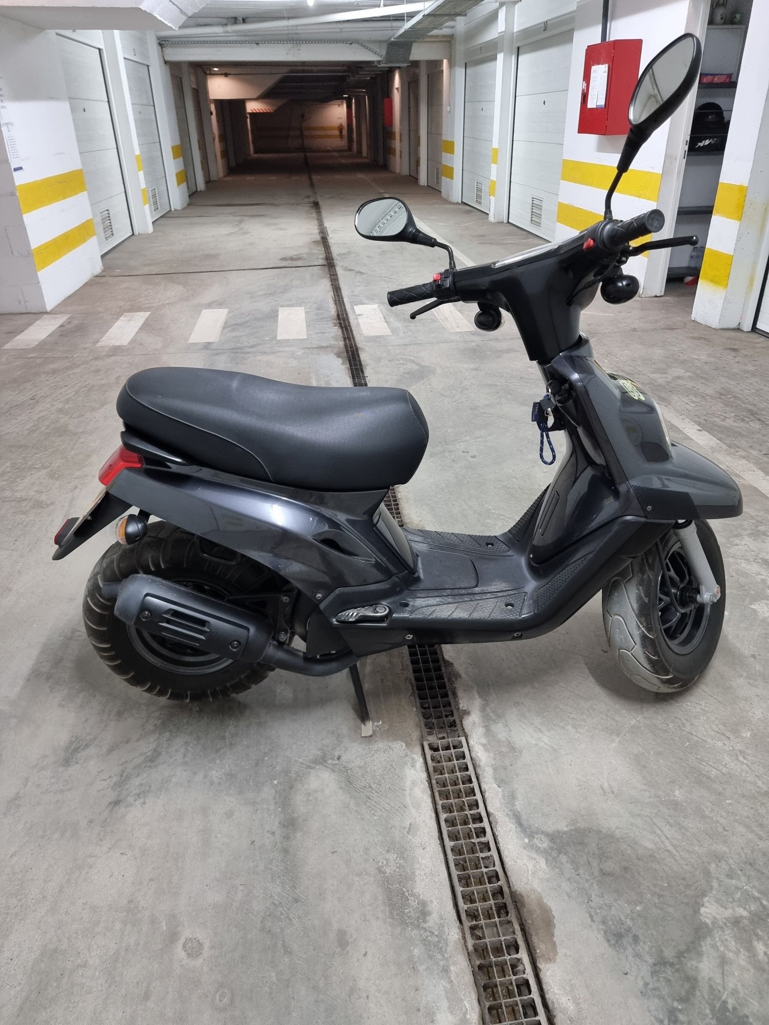Vende se YAMAHA b.w.s  2006