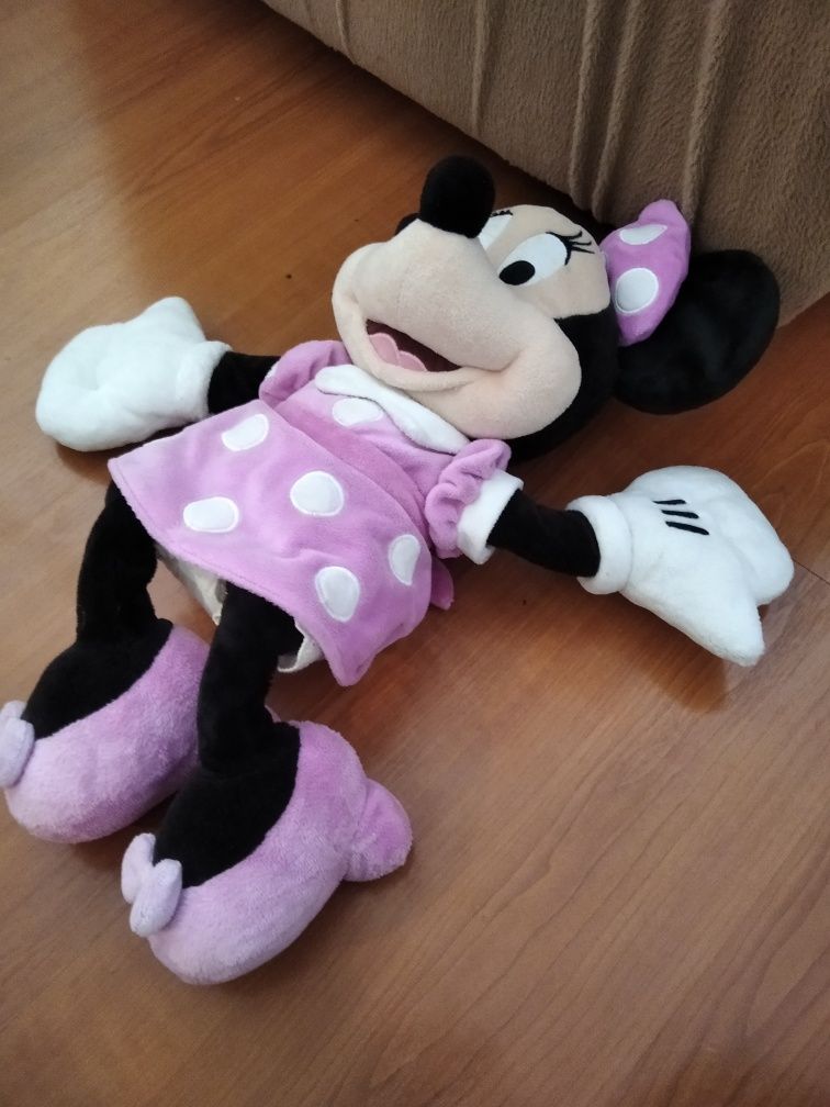 Minnie em peluche