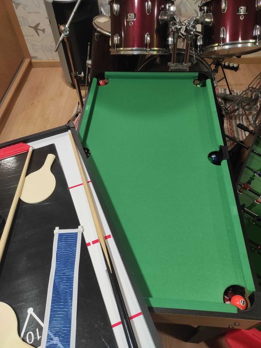 Conjunto de matrecos/bilhar/ping Pong criança