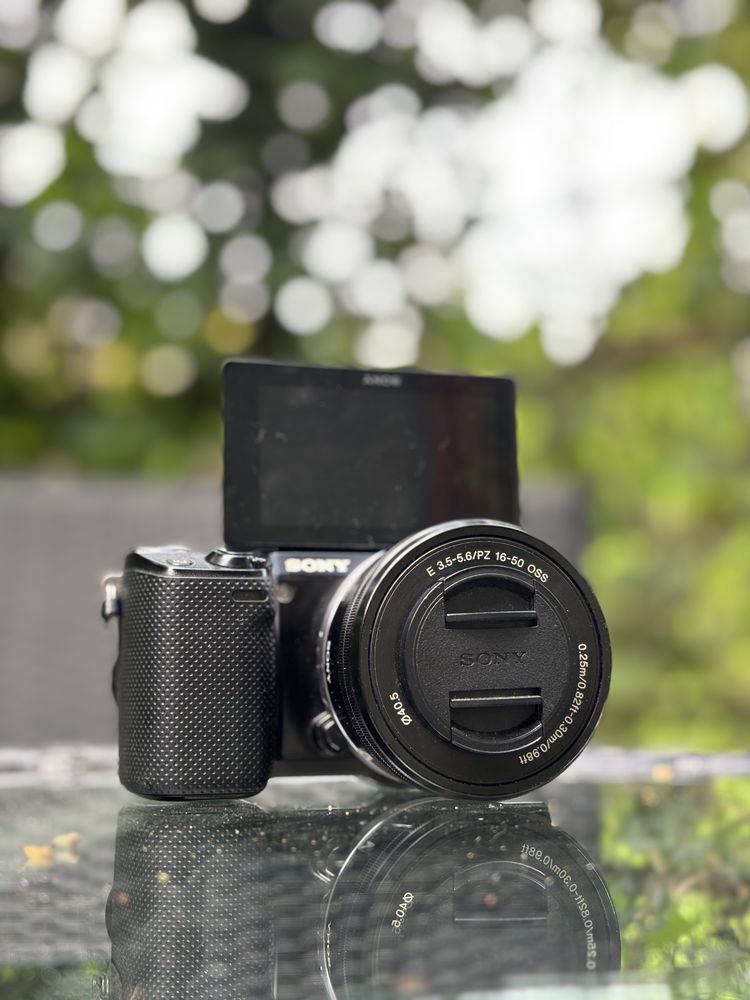 Sony nex-5r z obiektywem
