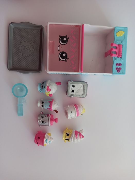 Набор шопкинсы .