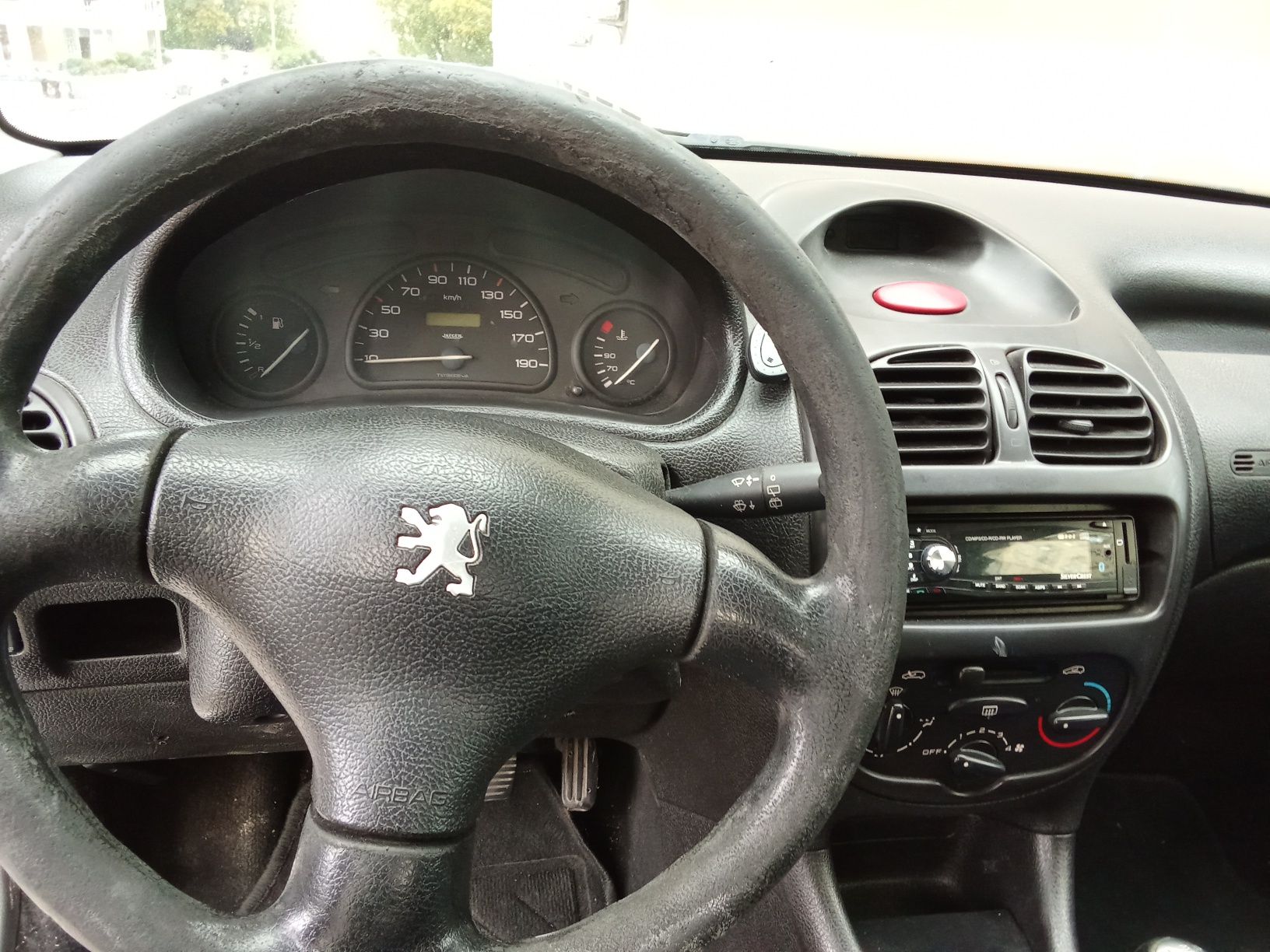 Peugeot 206 comercial