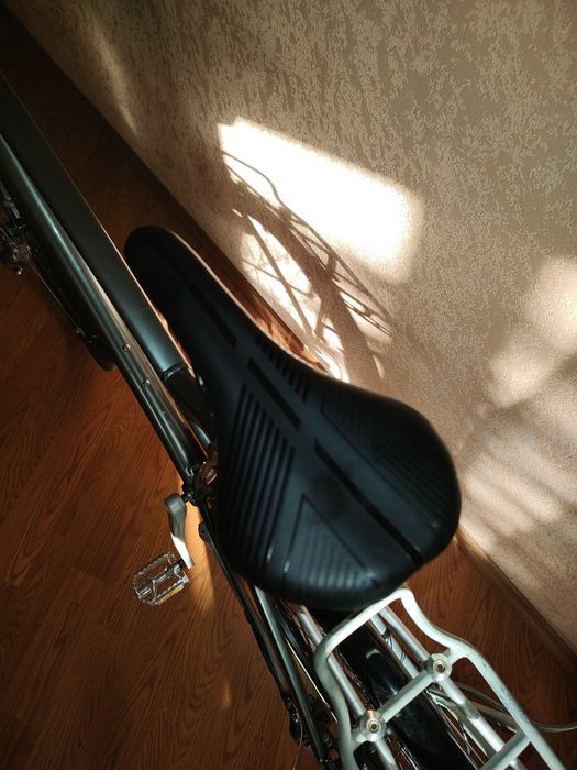 Вело комплектуючі та інструменти.