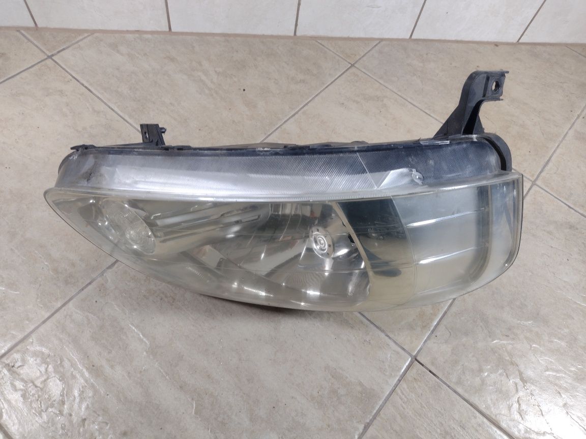 Volkswagen VW Fox lampa reflektor prawy Europa przód wysyłka olx