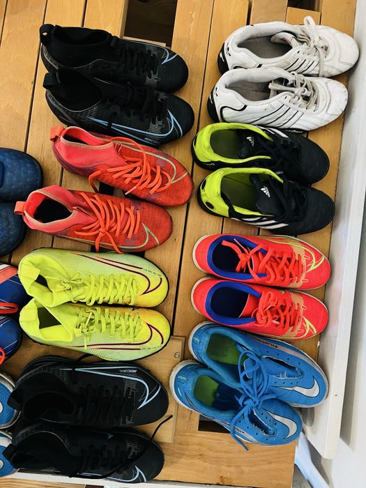 Футбольні буци та футзалки дитячі, щитки, шкарпетки— розміри 27 - 36,5