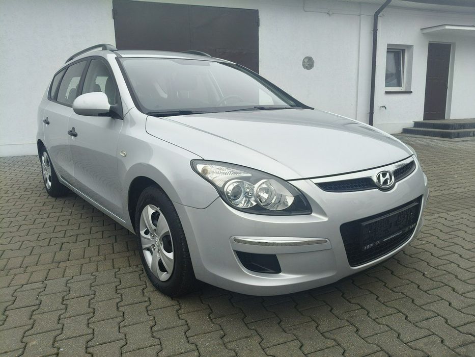Hyundai I30 1,6crdi Hak.Parktronic.Klimatyzacja.EL.szyby x4.kredyt.OKAZJA