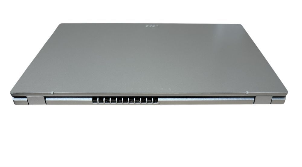 Acer Aspire 3 Ryzen 7320U 4ядра/8gb DDR5/128gb SSD/15.6 Full HD