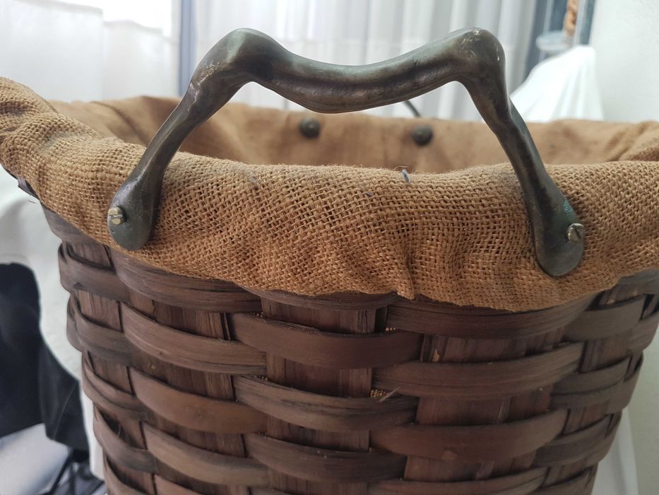 Cesto de Verga Redondo com Pegas em Metal para Lenha