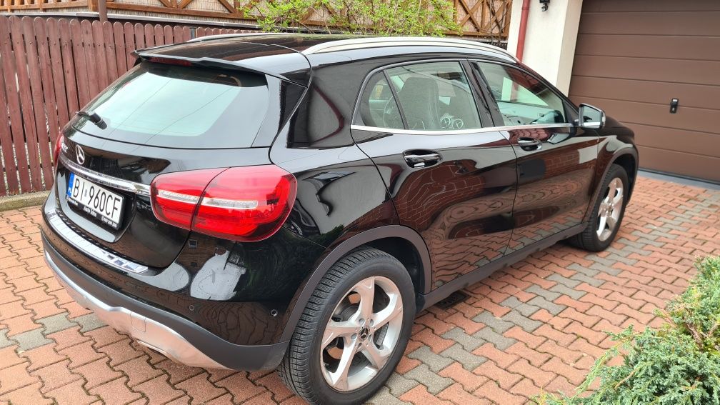 Mercedes GLA 200 1.6 156 km