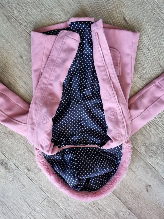 Piękny płaszczyk jesienno-zimowy