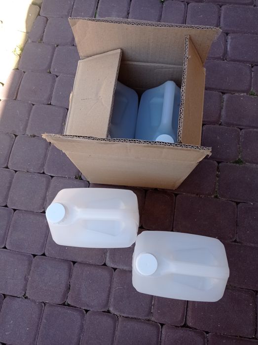 Продам чисті каністри з під води