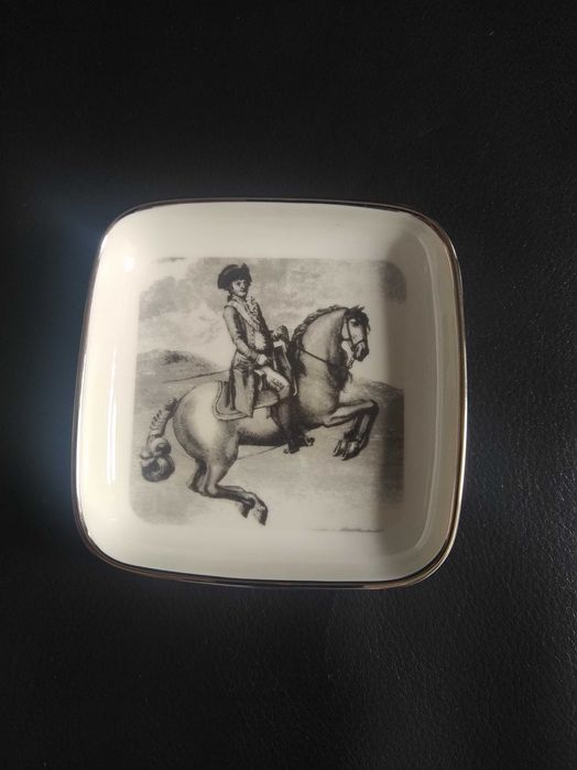 Pequeno prato Oficina Real "Alta Escola Equestre Portuguesa Séc XVIII"