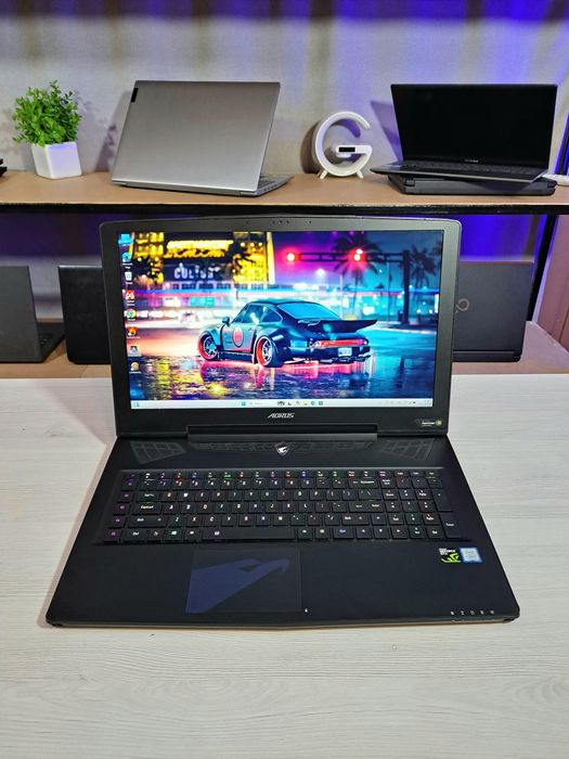 Ноутбук Gigabyte Aorus/i7-7820HQ/32 Gb/512 Gb/GeForce GTX 1070 8Gb