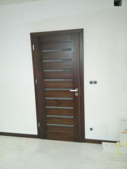 Schody, drzwi drewniane