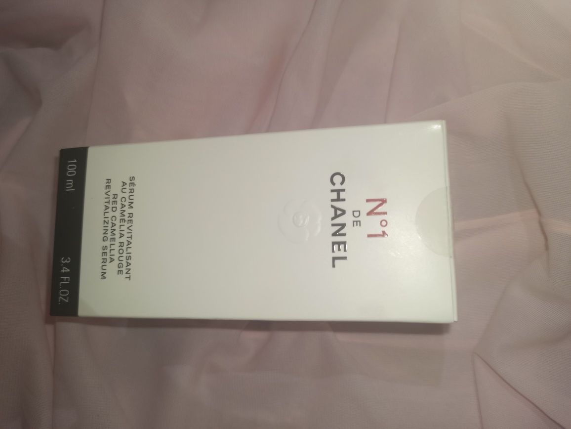 Sérum Chanel Revitalisant au Camélia Rouge Red Camellia Revitalizing s