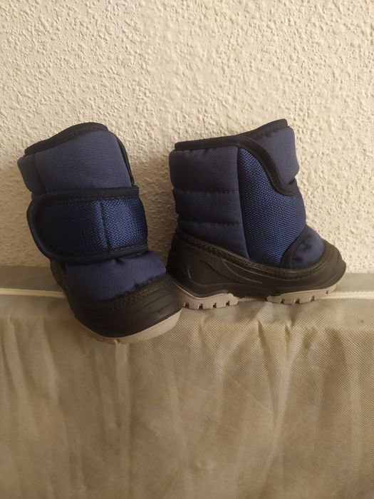 Продам зимовий комбінезон+взуття на хлопчика