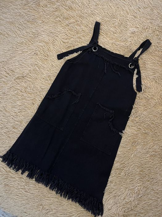 Стильний чорний комбінезон-сарафан