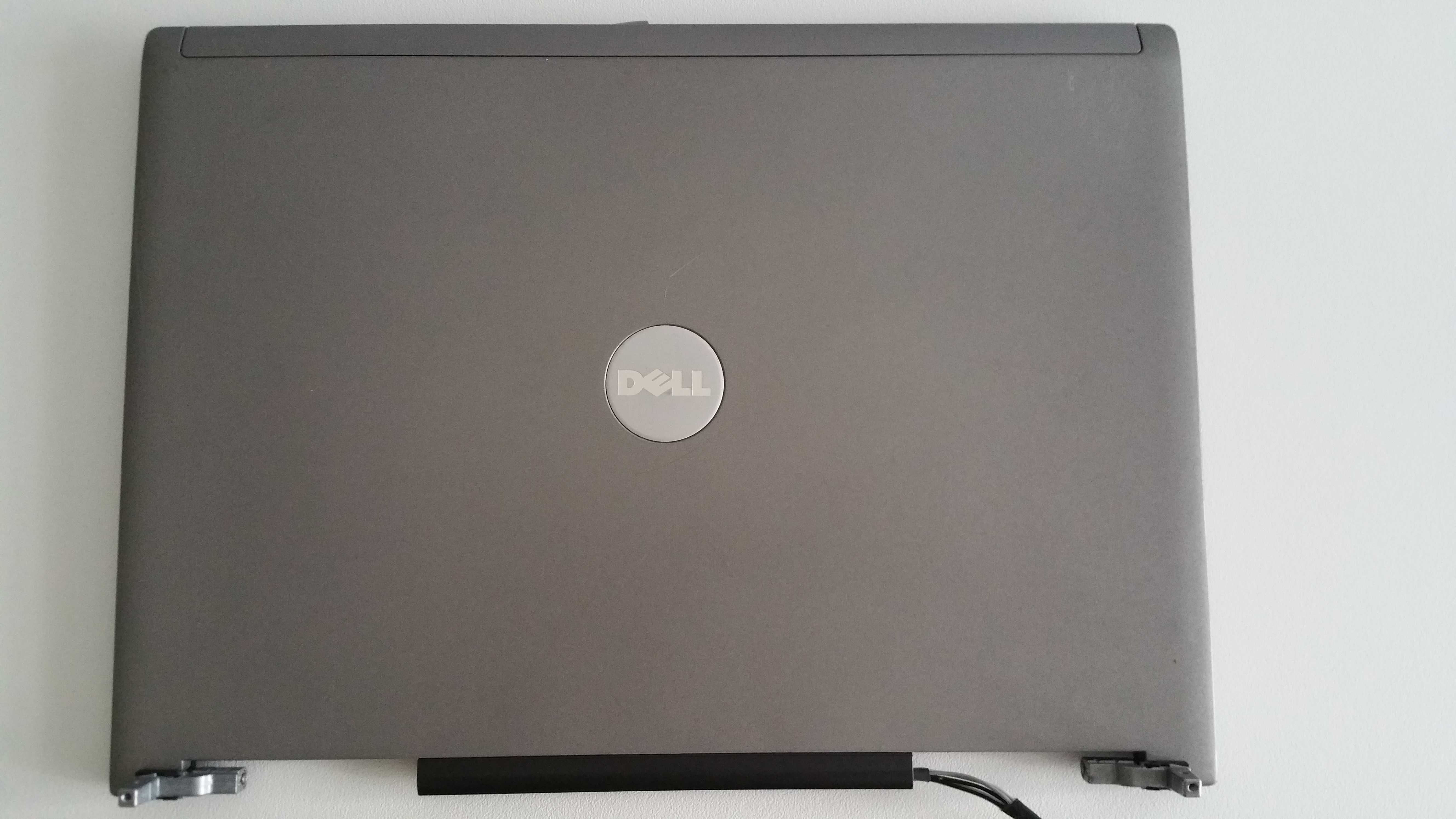 Monitor para computador DELL Latitude D 820.