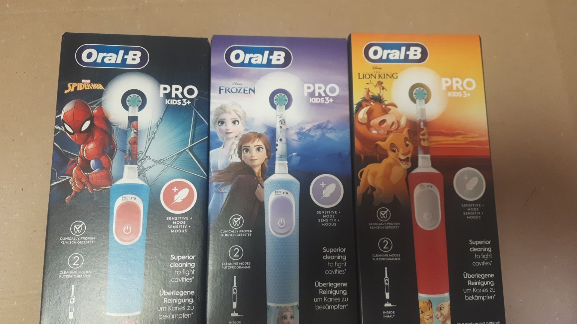 Зубна щітка дитяча Oral b електрична різні герої