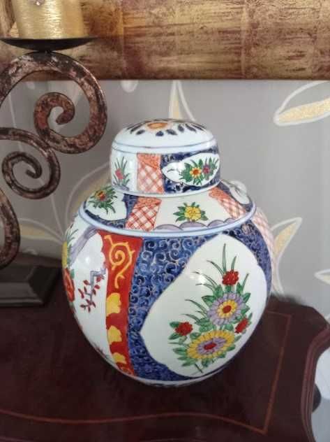 Luxuoso pote de porcelana chinesa - Pinturas florais - Marcado Macau