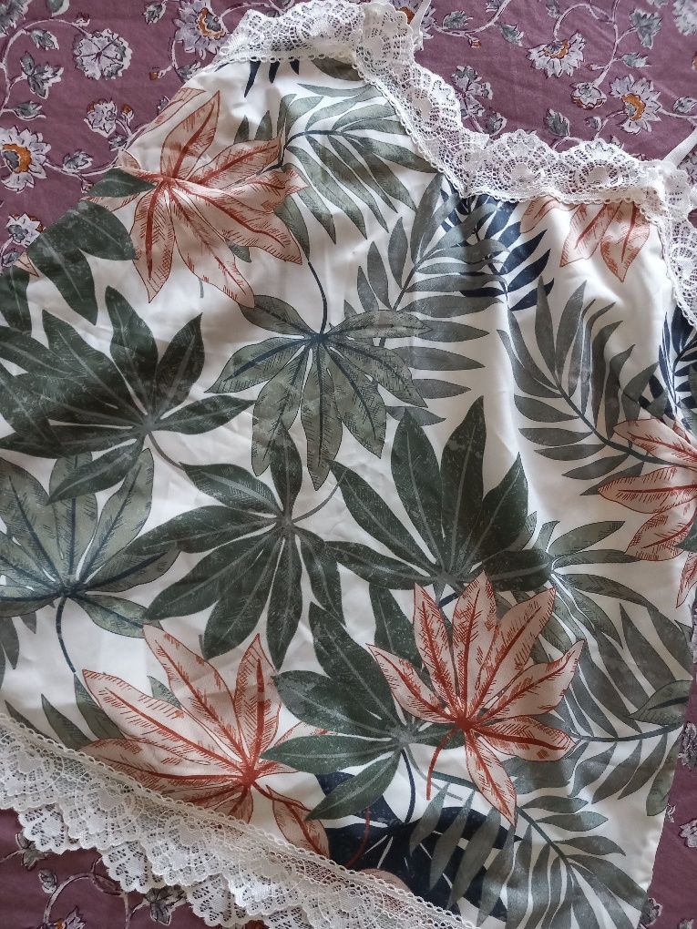 Top e vestidos Timiami - NOVOS