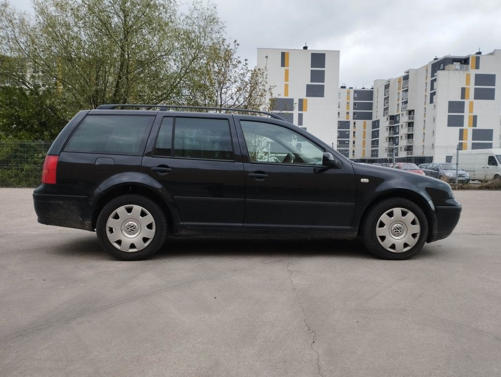 Samochód Volkswagen Golf IV 1.6