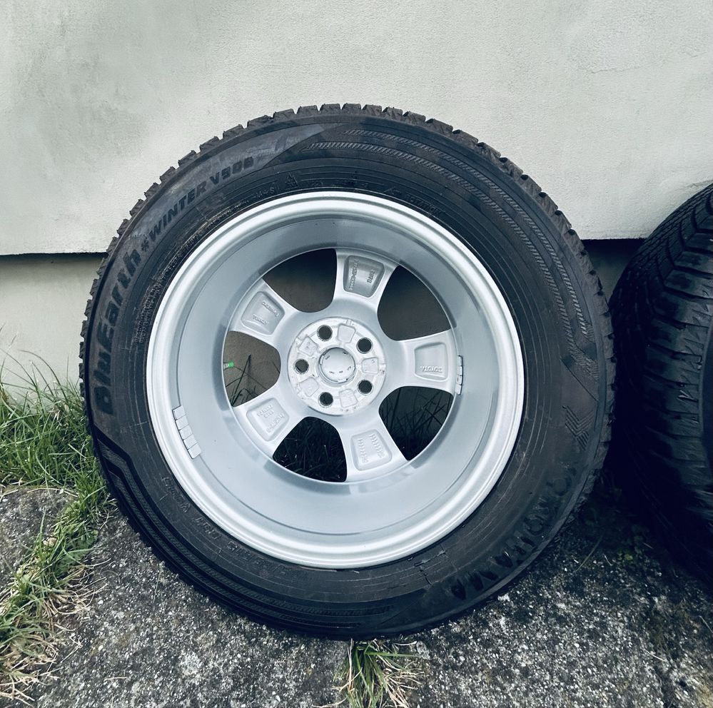 Komplet kół  zimowych Toyota Yaris 2024 r  185|65/R15 88T