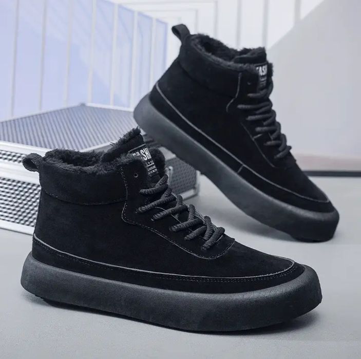 Нові черевики з екозамші, 44 р