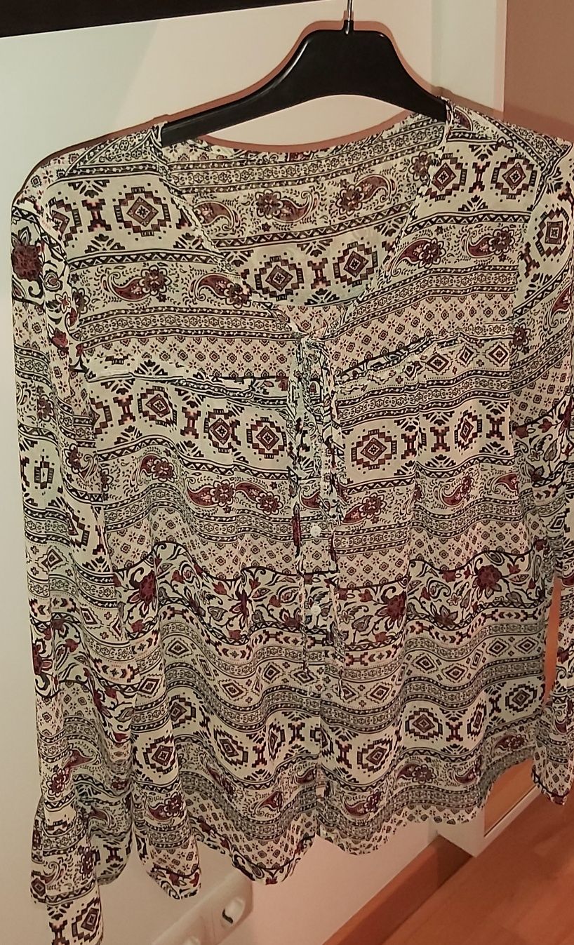 Blusas e camisas