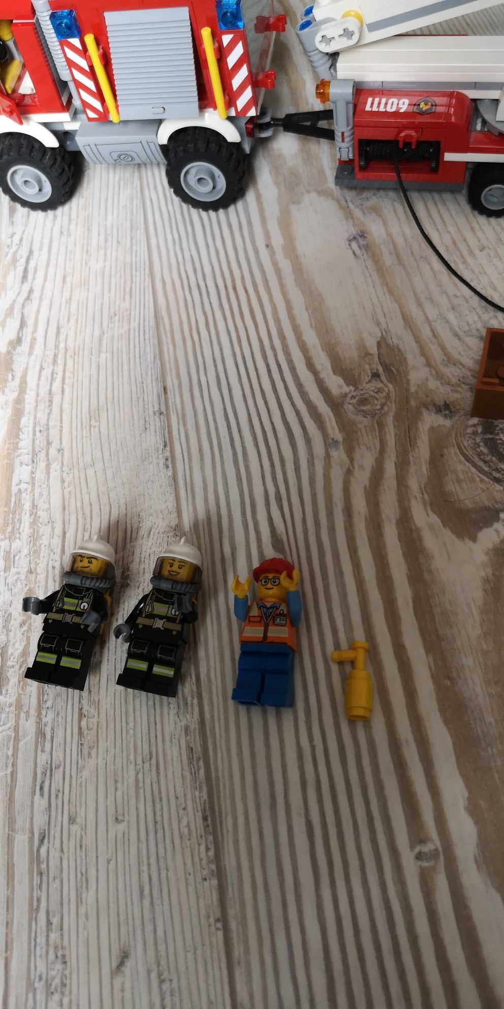 Конструктор LEGO City Пожарный пикап 60111