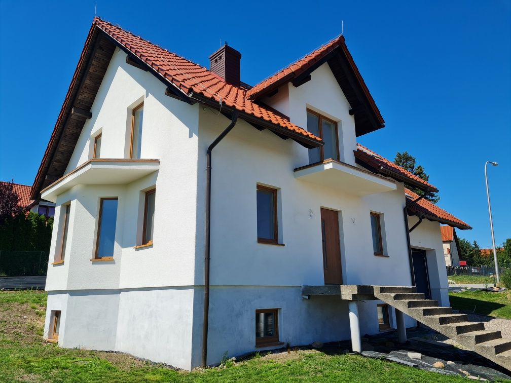 Nowy Dom ulica Górna z widokiem na panoramę miasta