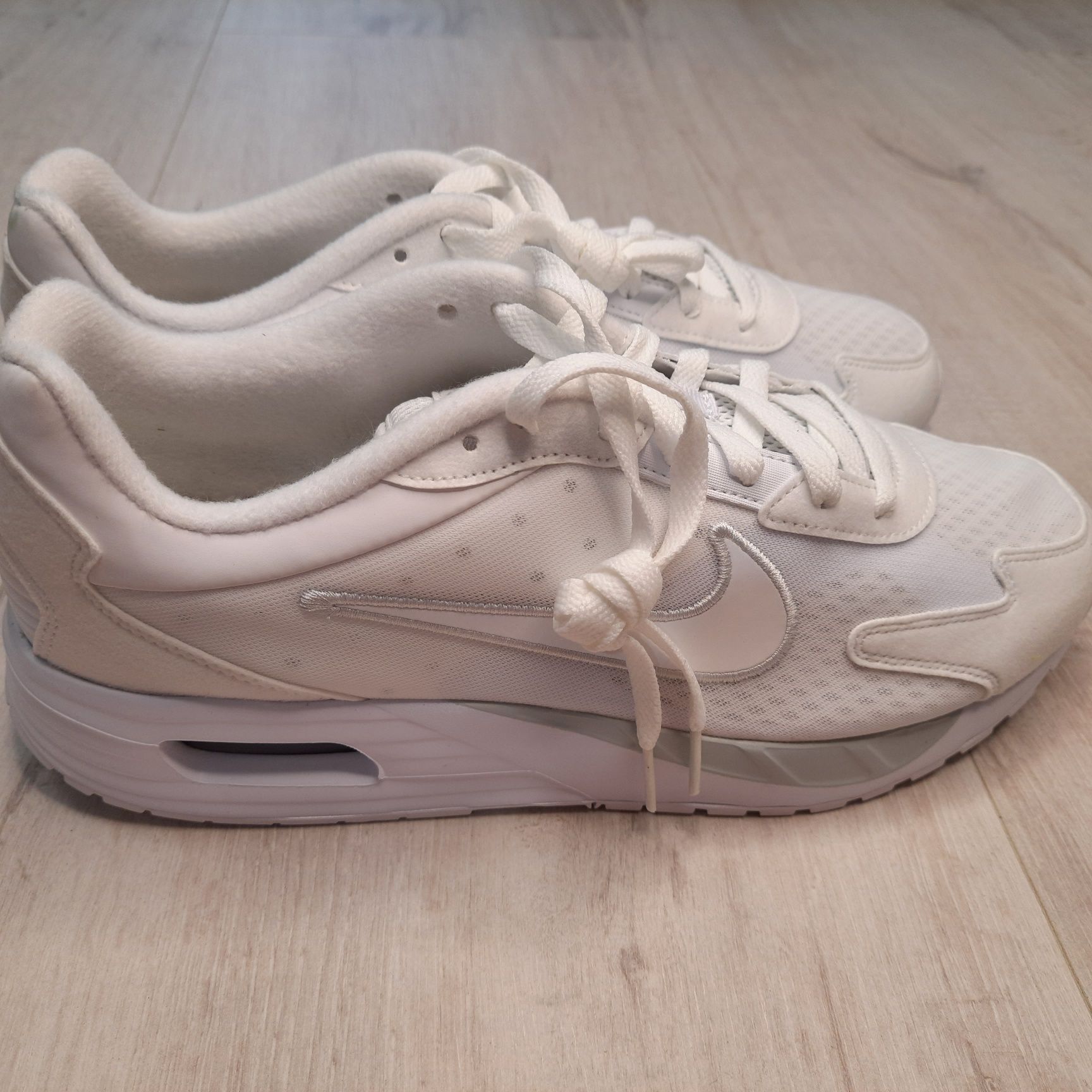 Кросівки Nike Air Max Solo White DX3666-104