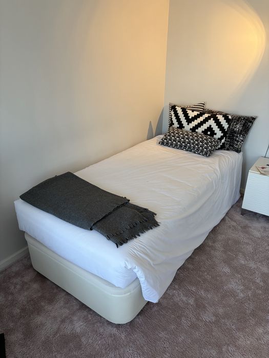 Cama e Colchão Solteiro IKEA Oferta de sobrecolchão de penas